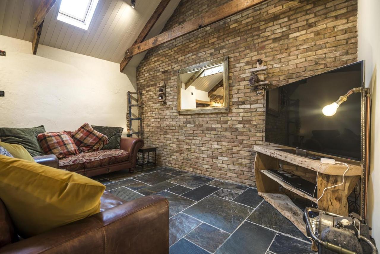 Lavender - Luxurious Barn Conversion - Blossom Farm Johnston Exteriér fotografie