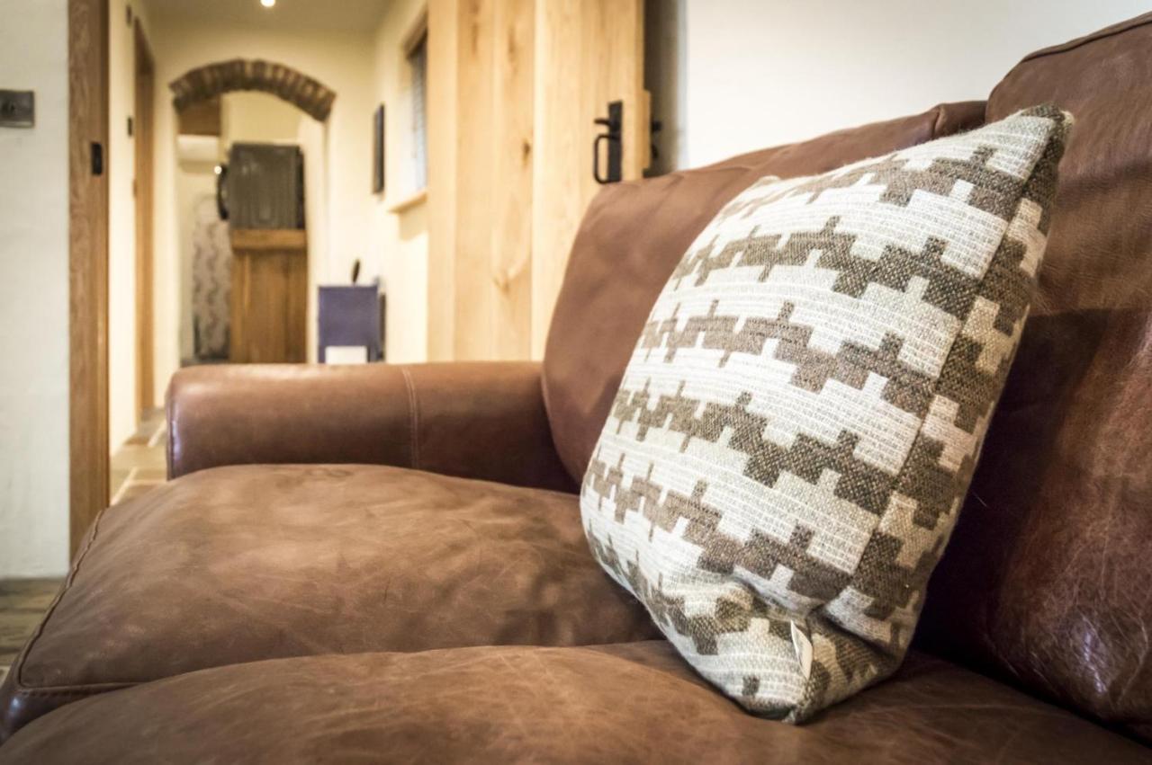 Lavender - Luxurious Barn Conversion - Blossom Farm Johnston Exteriér fotografie